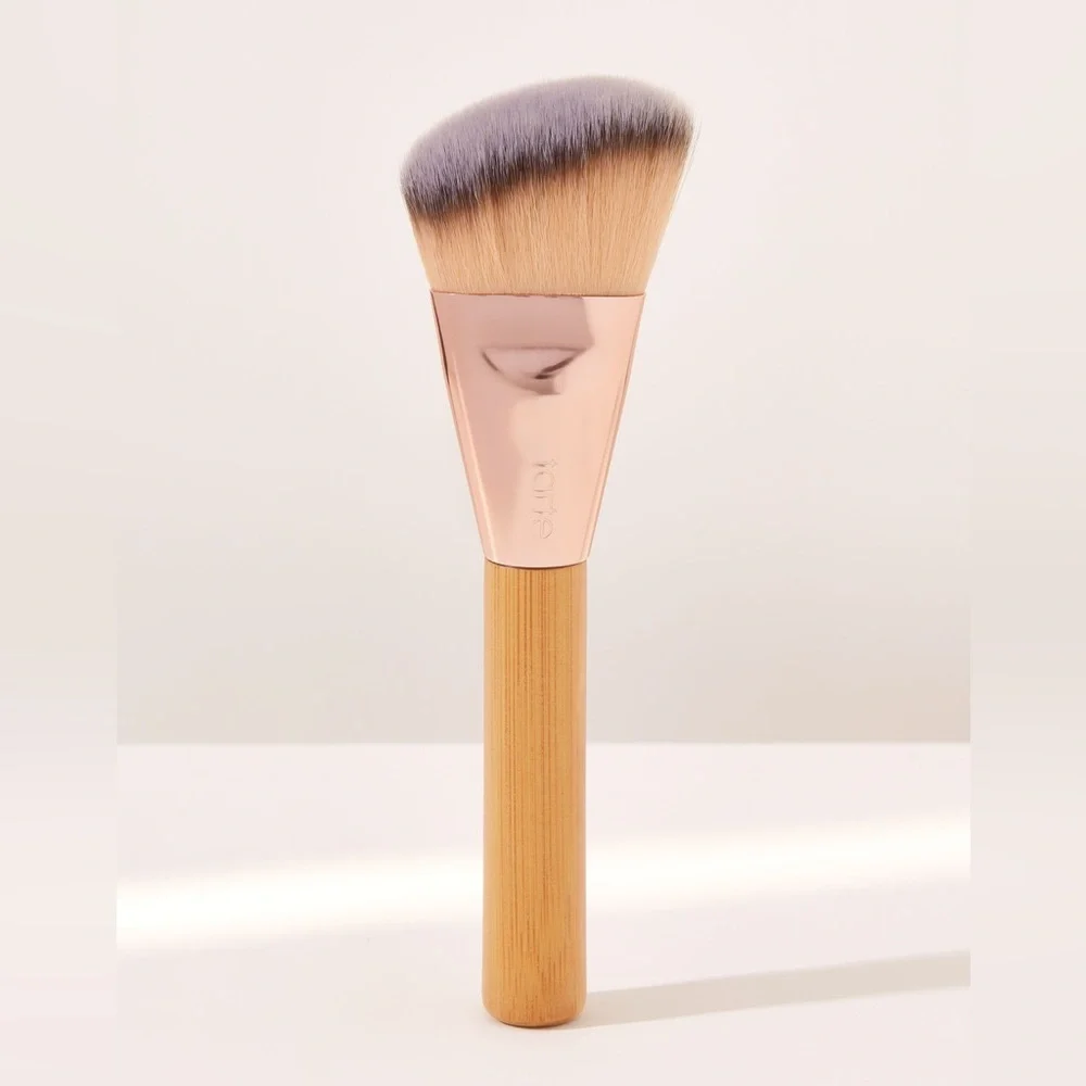 Tarte Cheek Lifter Brush